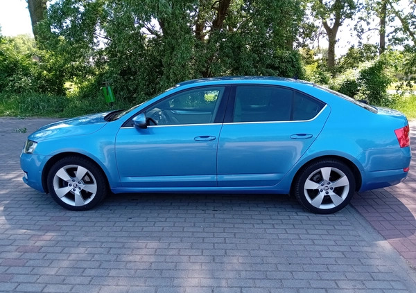 Skoda Octavia cena 37900 przebieg: 219000, rok produkcji 2014 z Piastów małe 154